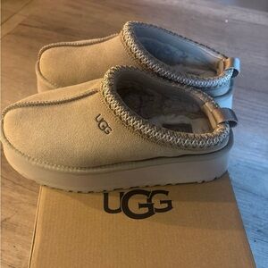 Ugg Tazz